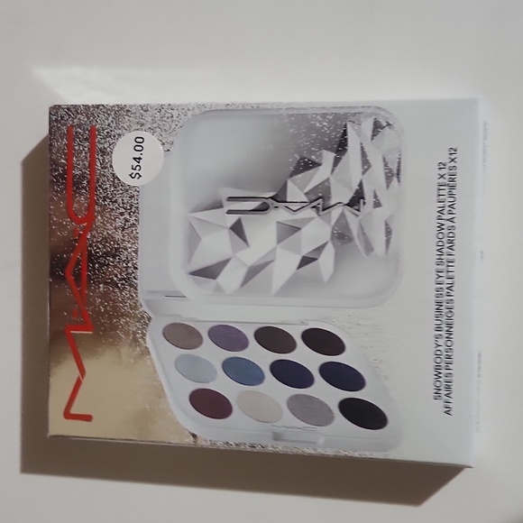 MAC Snowbody's Business Eye Shadow Palette x 12 - Picture 9 of 11
